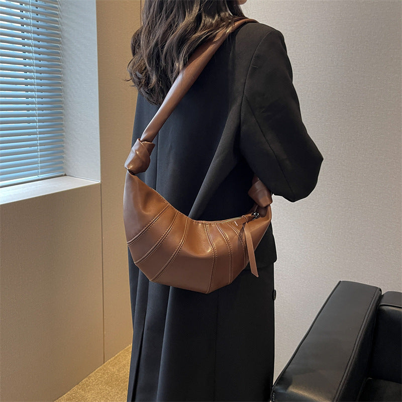 2026 New Autumn Textured Croissant Bag - Trendy Crossbody Bag for Women, Easy Horn Design Dumpling Bag