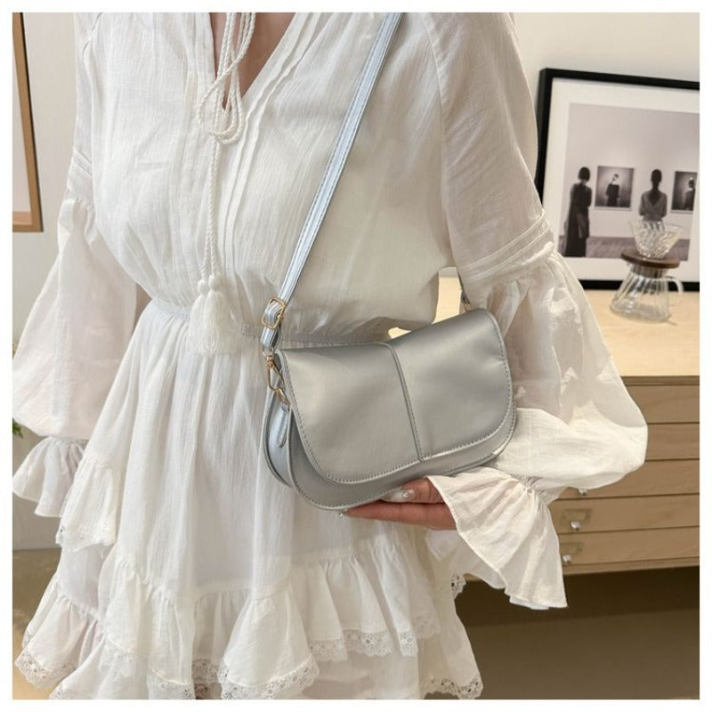 Women's Small Square Crossbody Bag Suitable for Summer, Small Shoulder Purse with Zipper Closure, Solid Color Tote for Outfits, Crossbody or Over-the-Shoulder Carry, Multicolor Options, Easy-to-Wear