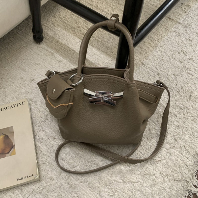 Fashionable Large-capacity Women's Underarm Bag, 2025 New Commuter Handbag, Stylish and Simple Western-style Single-shoulder Vegetable Basket Bag