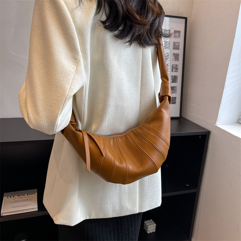 2026 New Autumn Textured Croissant Bag - Trendy Crossbody Bag for Women, Easy Horn Design Dumpling Bag