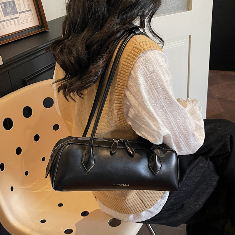 Women's Watermelon Shoulder Bag - Western-Style Armpit Stick Bag with Oil-Tanned Edges, Suitable for Commuting, & Everyday Use, Minimalist Blouse Style Handbag