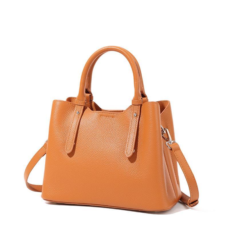 1pc Contemporary Black Real Leather Tote Bag Featuring a Zipper Closure And Lined Edges | Can Be Hand Washed Or Dry Cleaned | Suitable for Everyday Travel And Casual Occasions